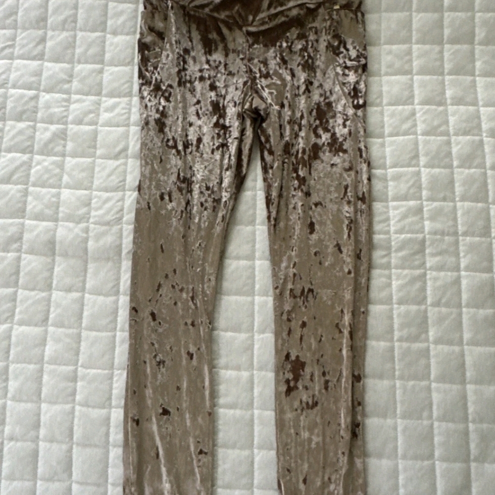 NWT Fabletics Crushed Velvet Velour Leggings Size M Medium Retail $75